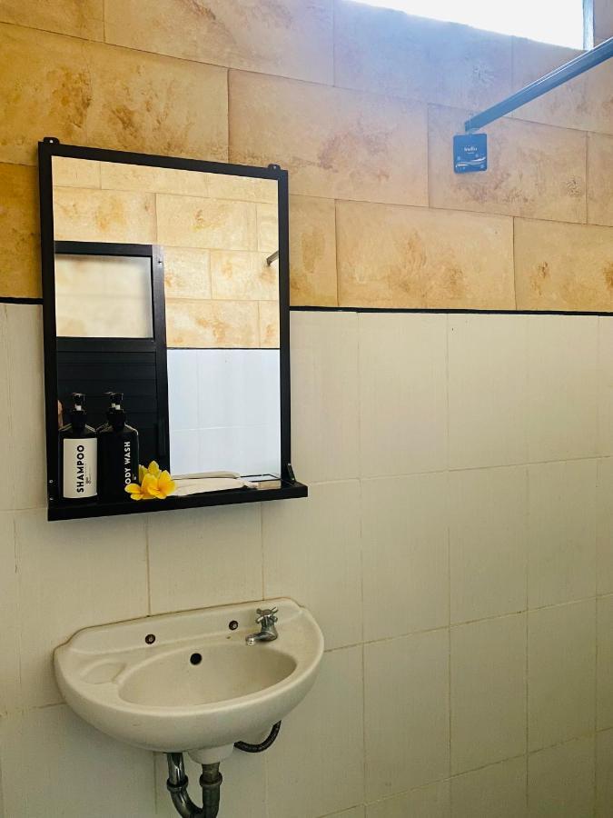 Mailaku House Hotel Kerobokan  Ngoại thất bức ảnh